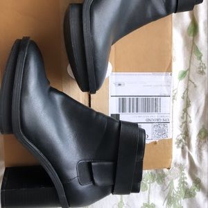 Pull&Bear boots in black!